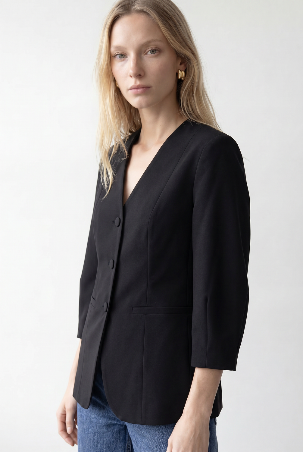 model_shot-front